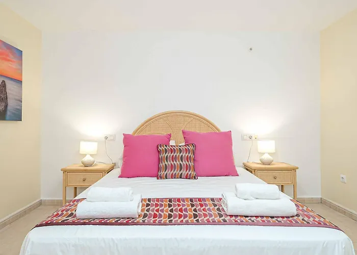 Villa Montgo View *