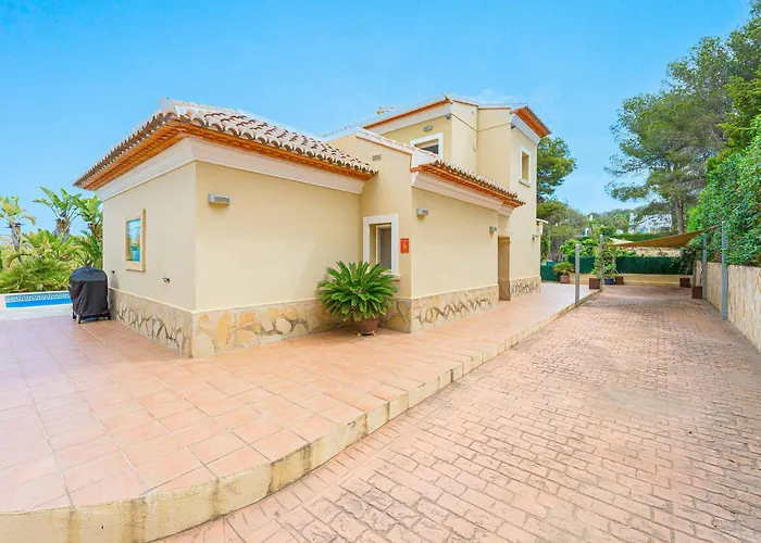 Villa Montgo View *